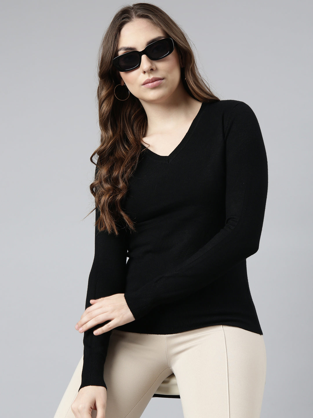 Women's Black Solid Fitted Top