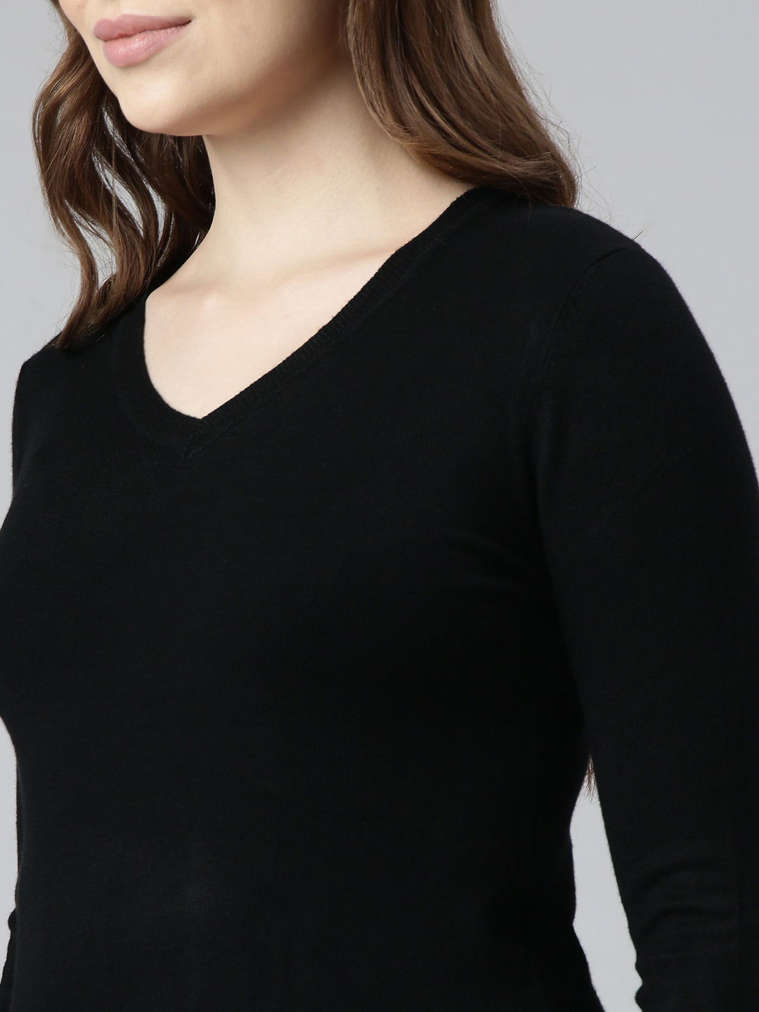 Women's Black Solid Fitted Top