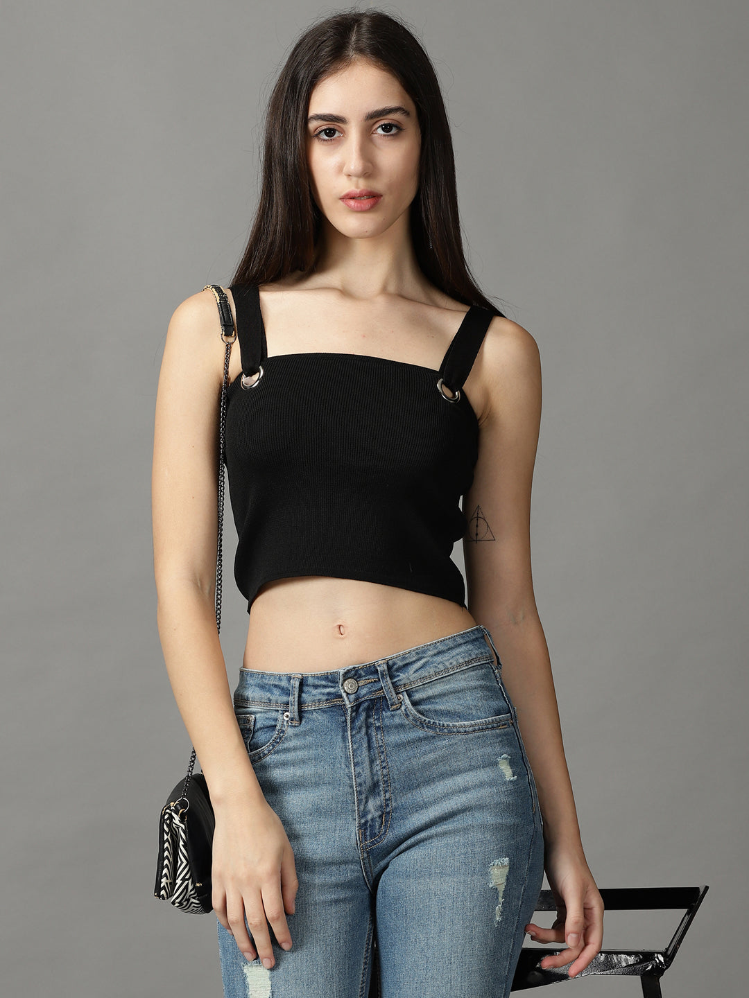 Women's Black Solid Fitted Crop Top