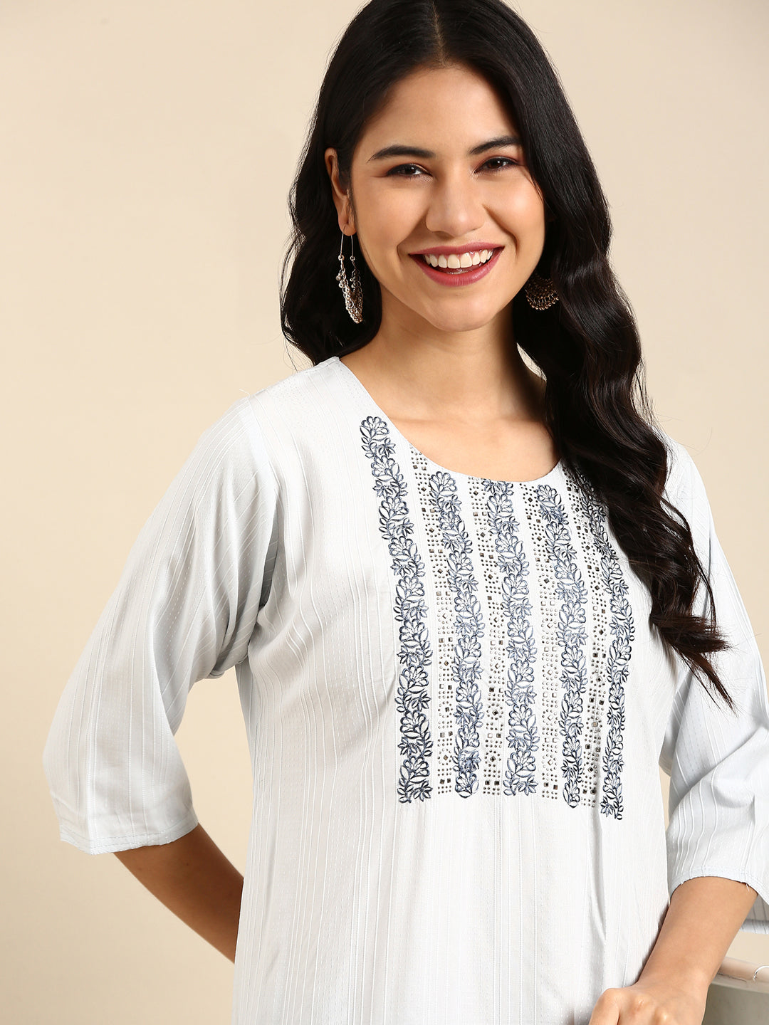 Women's Blue Solid Straight Kurta