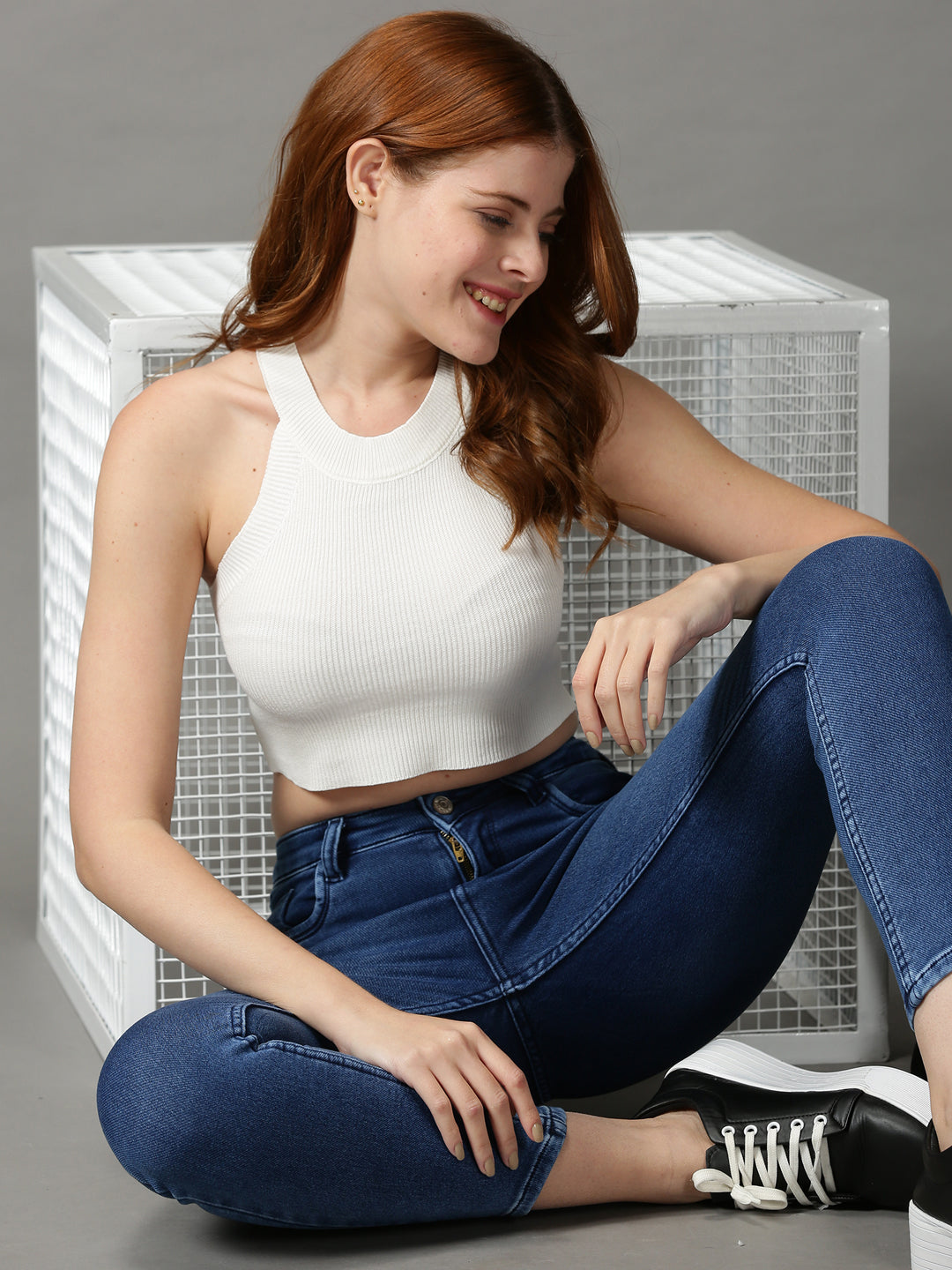 Women's White Solid Fitted Crop Top