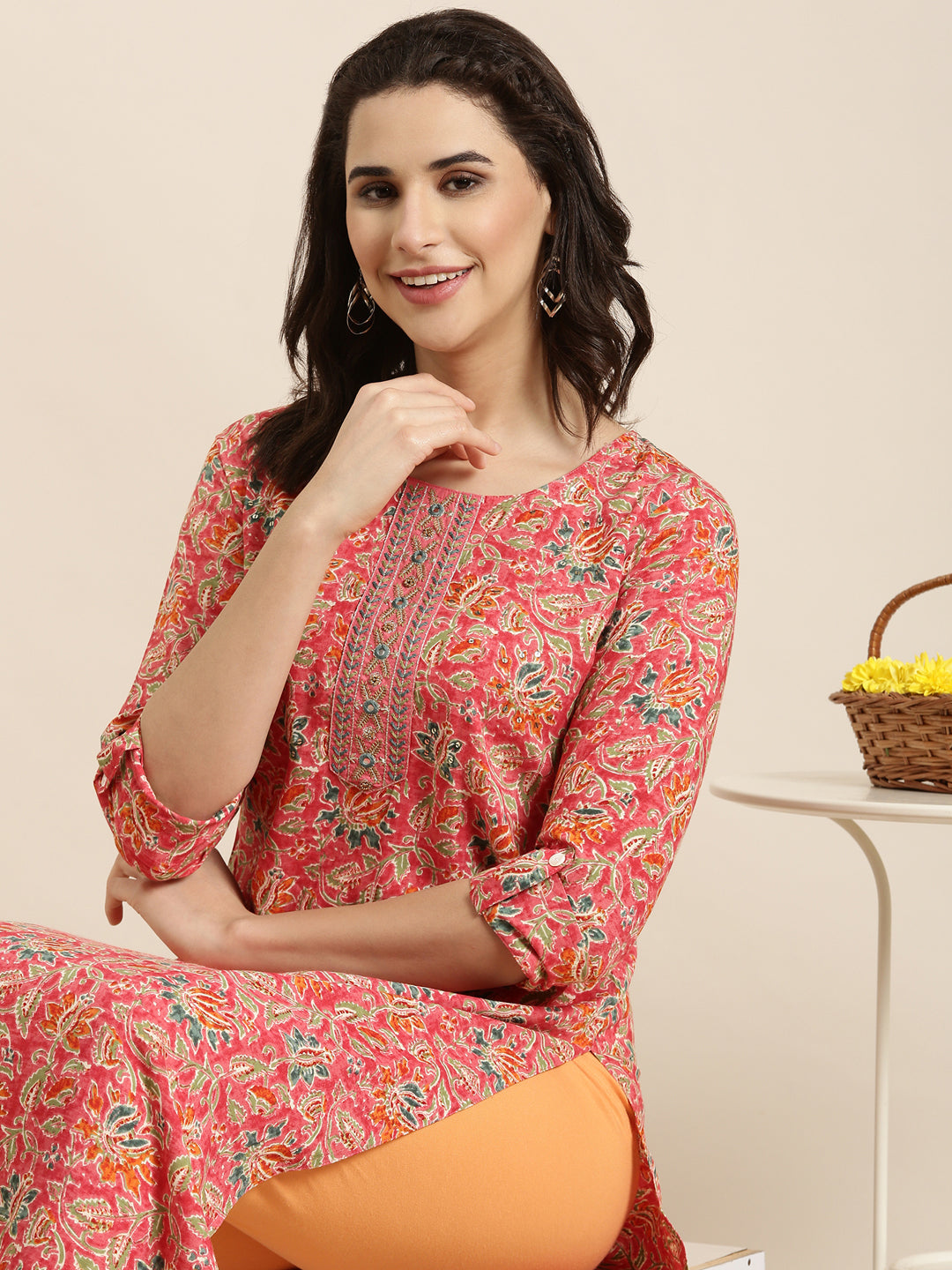 Women Straight Pink Floral Kurta