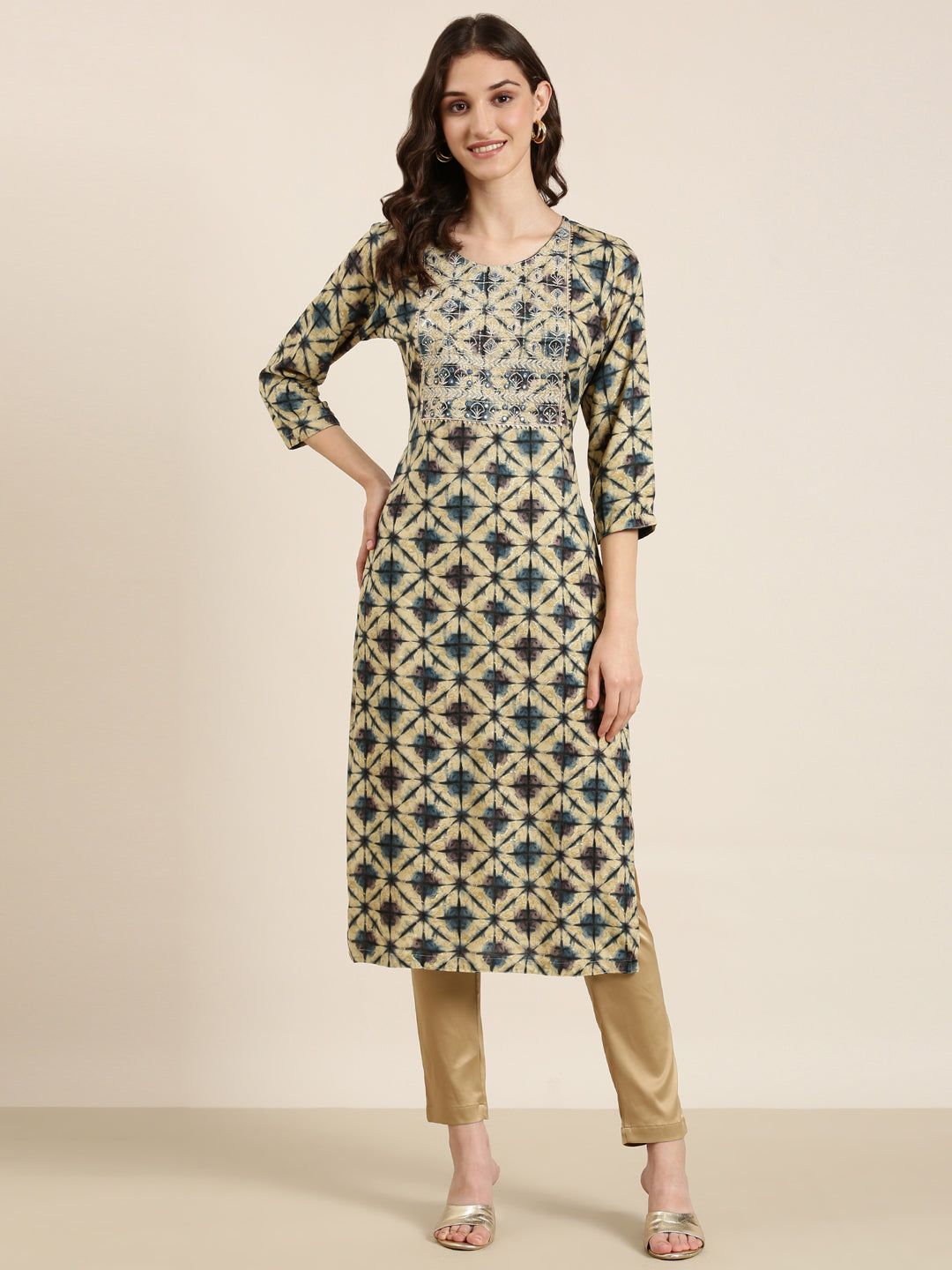 Women Beige Geometrical Straight Kurta