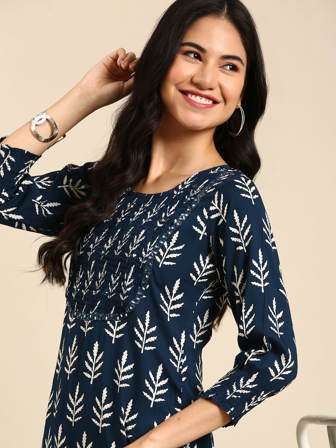 Women's Blue Embroidered Straight Kurta