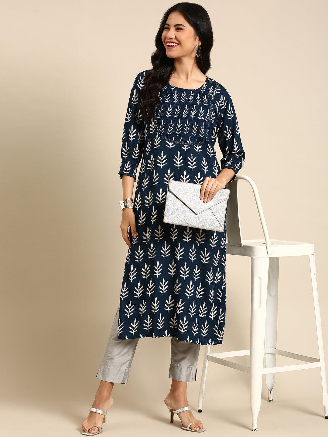 Women's Blue Embroidered Straight Kurta