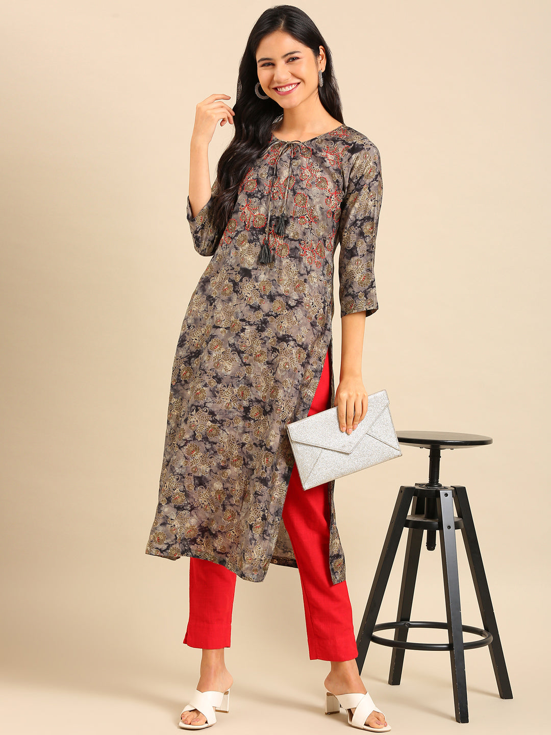 Women's Grey Embellished Straight Kurta