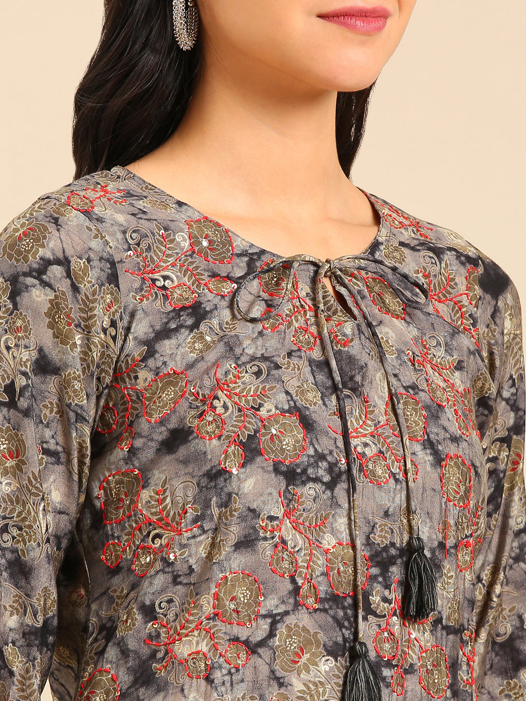 Women's Grey Embellished Straight Kurta