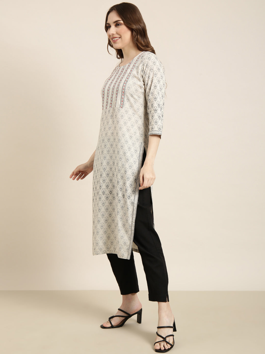 Women Straight Grey Floral Kurta