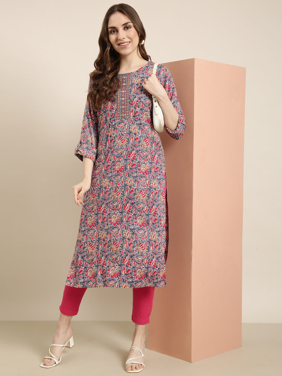 Women Straight Grey Floral Kurta