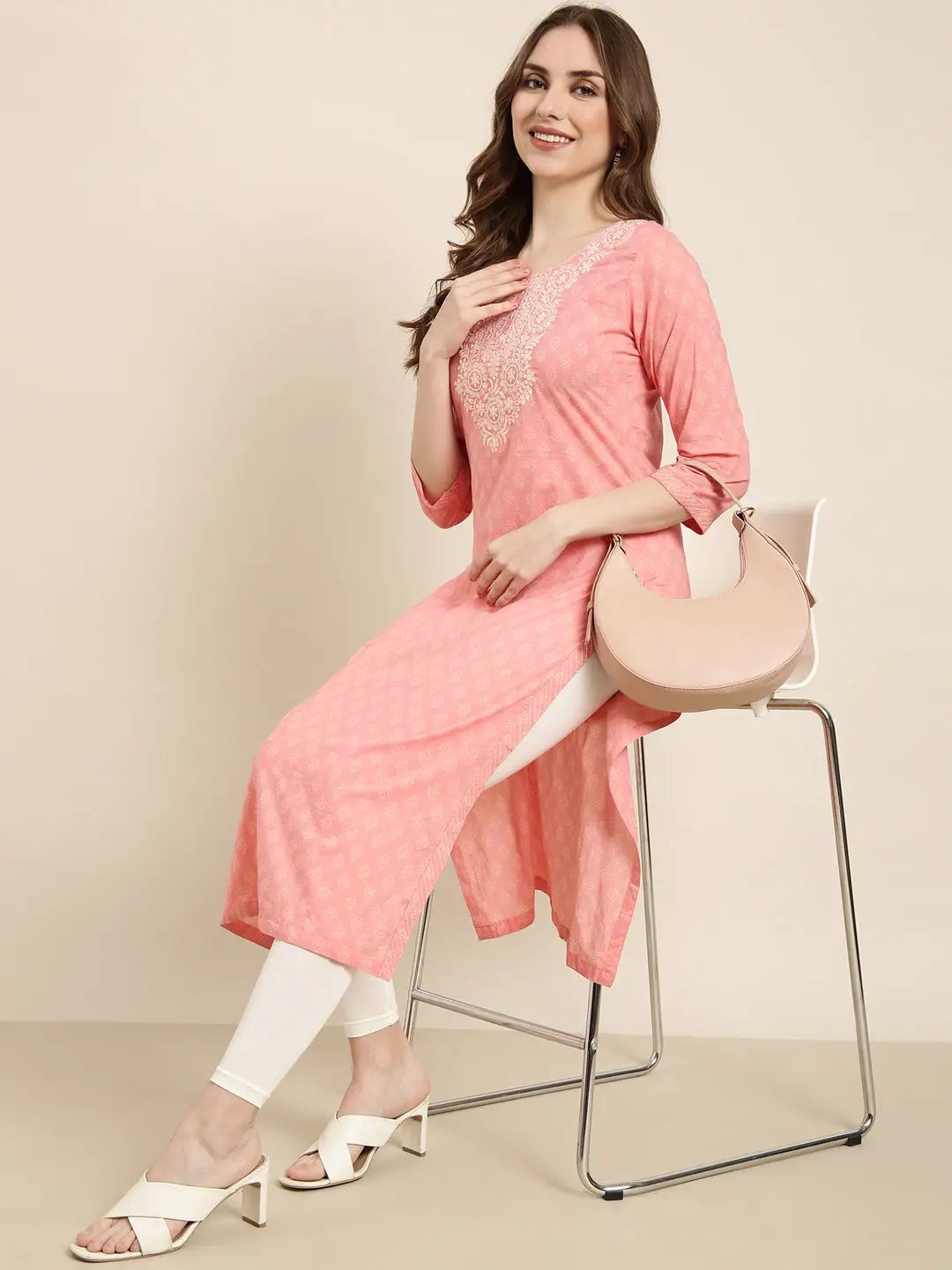 Women's Straight Peach Ethnic Motifs Kurta