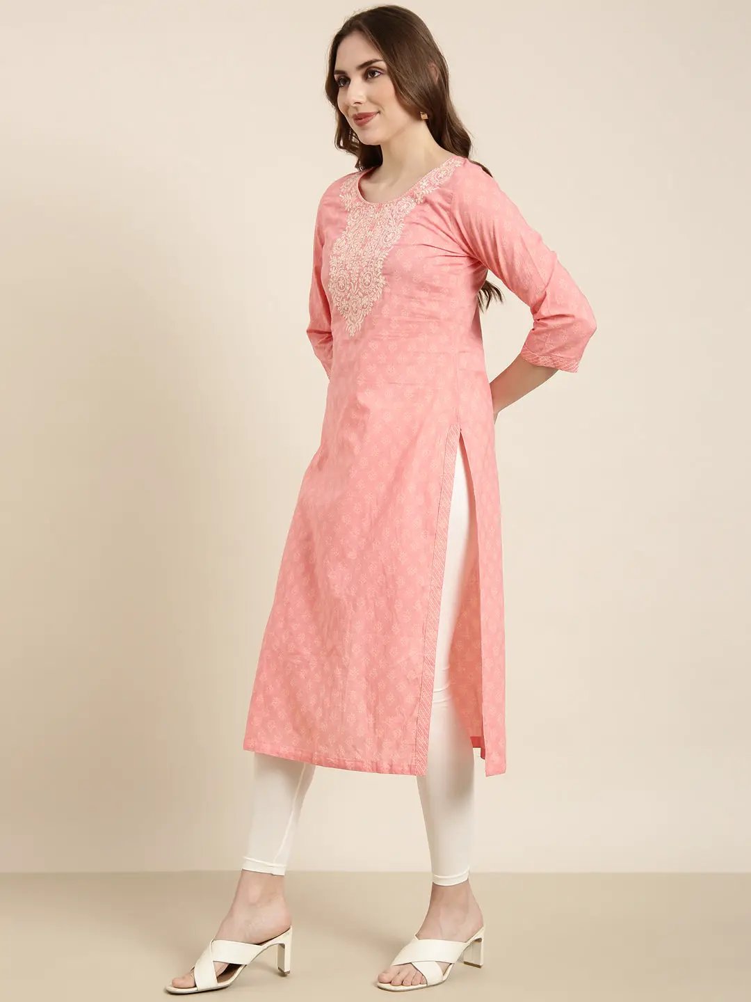 Women's Straight Peach Ethnic Motifs Kurta