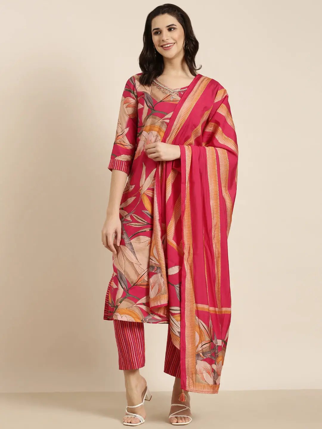 Women's Straight Pink Floral Printed Kurta Sets with Trousers & Dupatta
