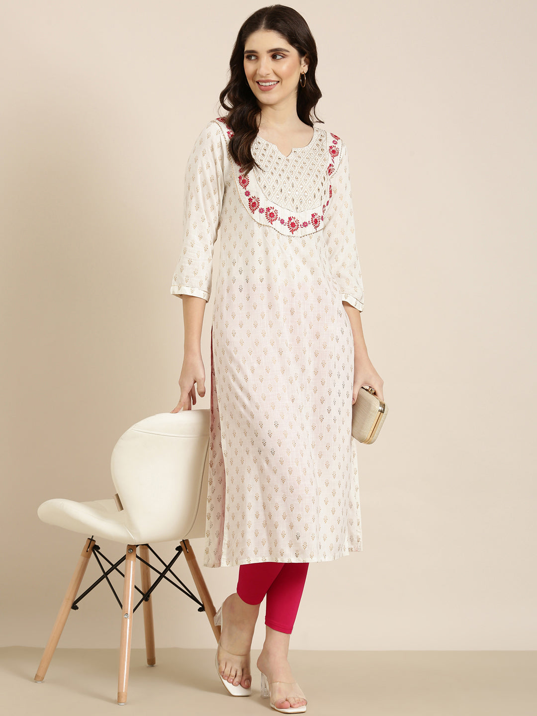 Women Off White Floral Straight Kurta