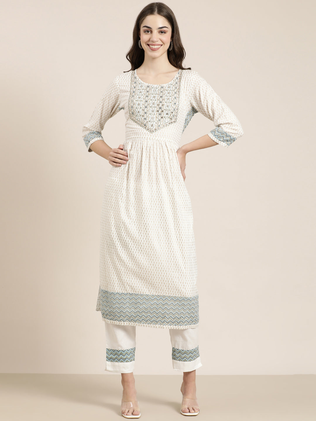 Women Off White Floral Kurta Set