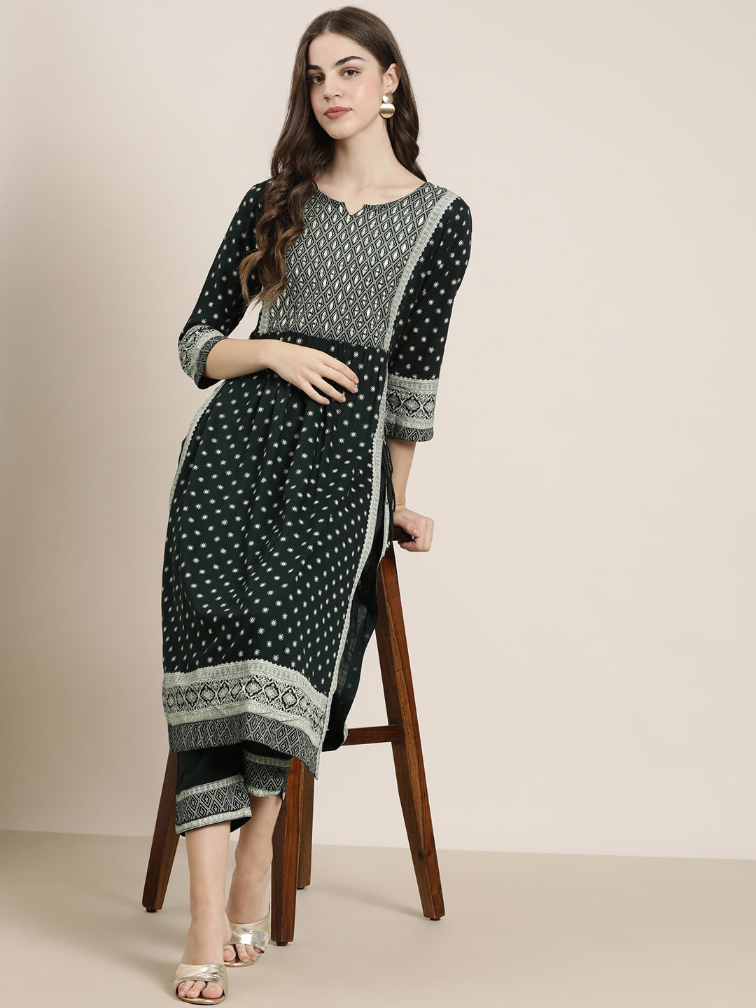 Women Green Solid Kurta Set