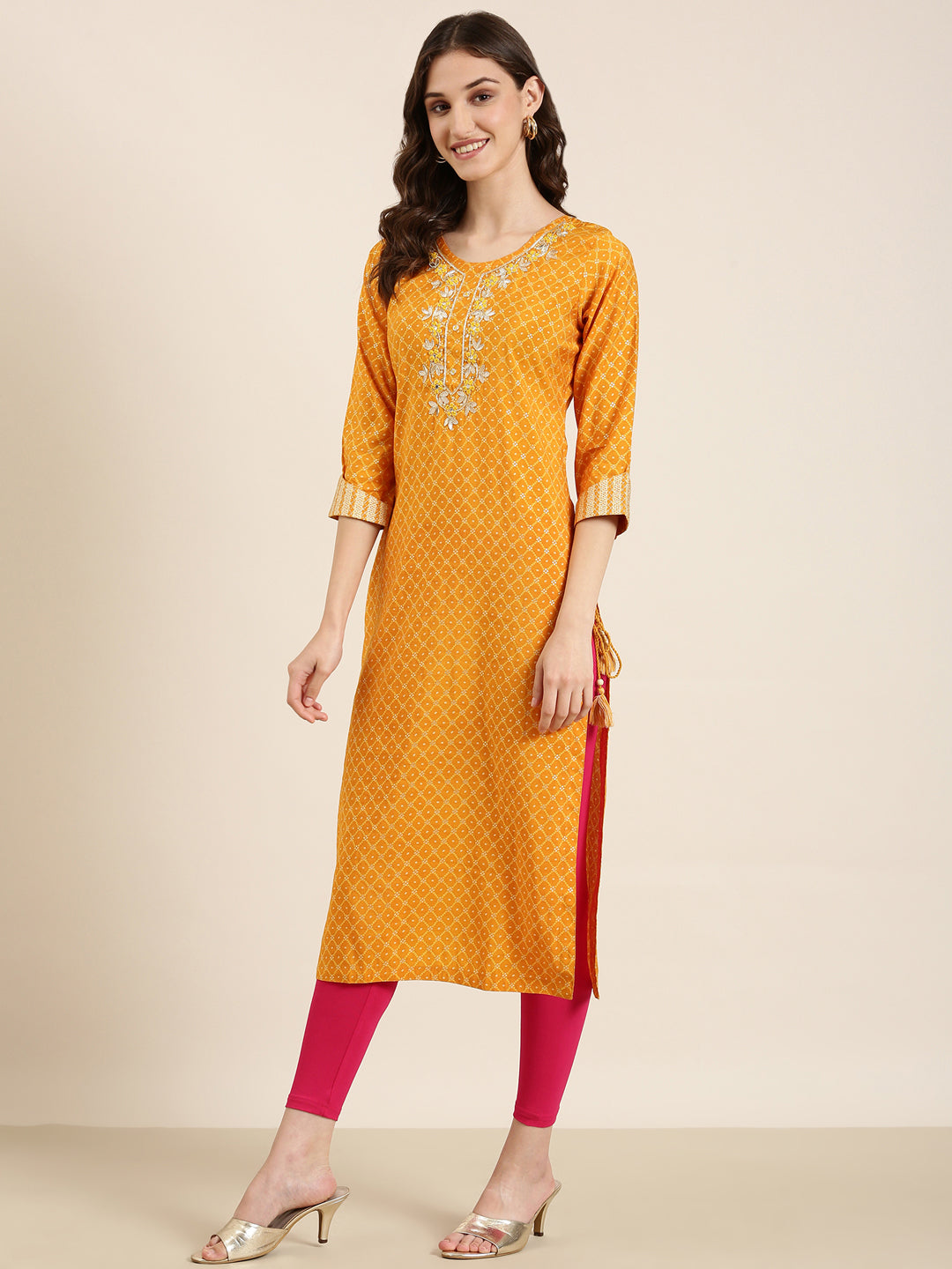 Women Mustard Printed Straight Kurta