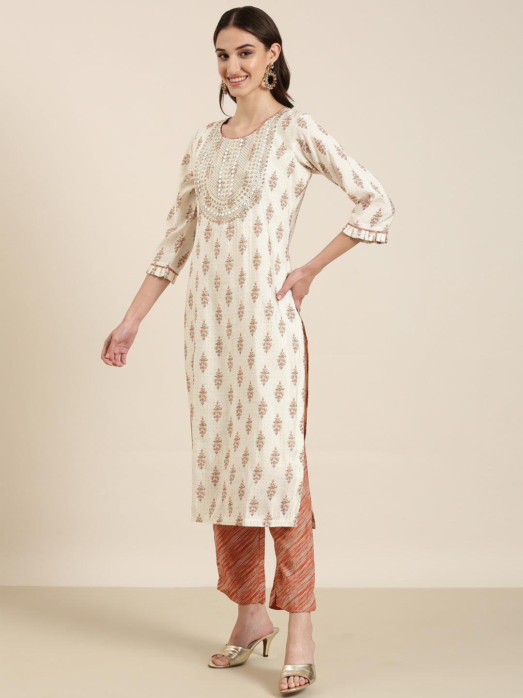 Women Cream Floral Kurta Set