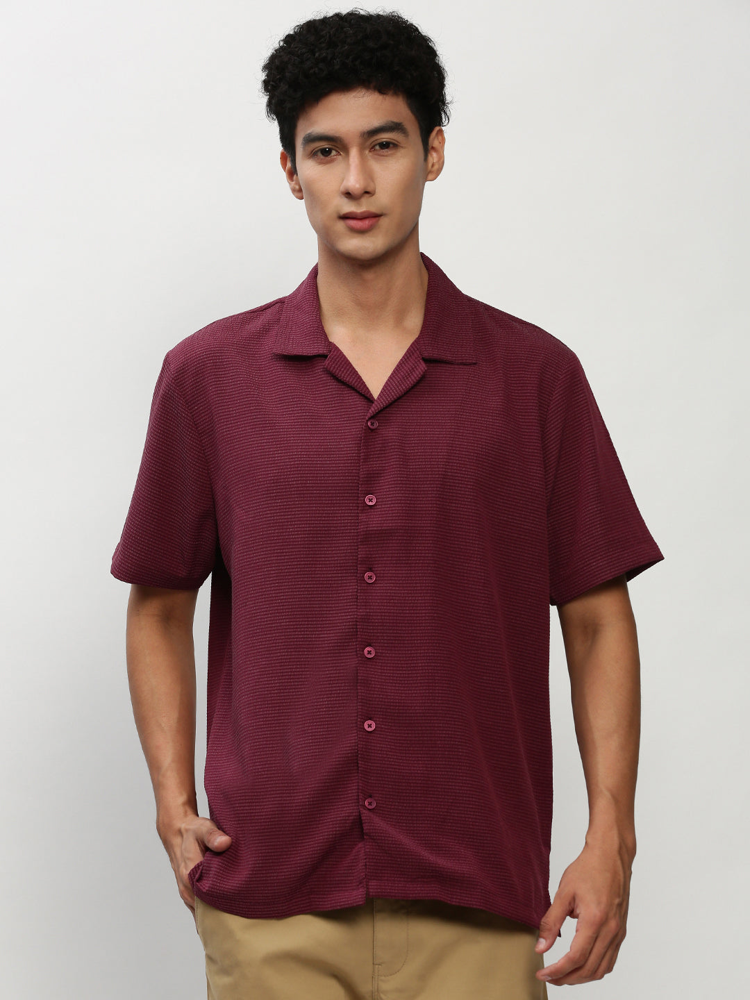 Men's Maroon Solid Casual Shirts