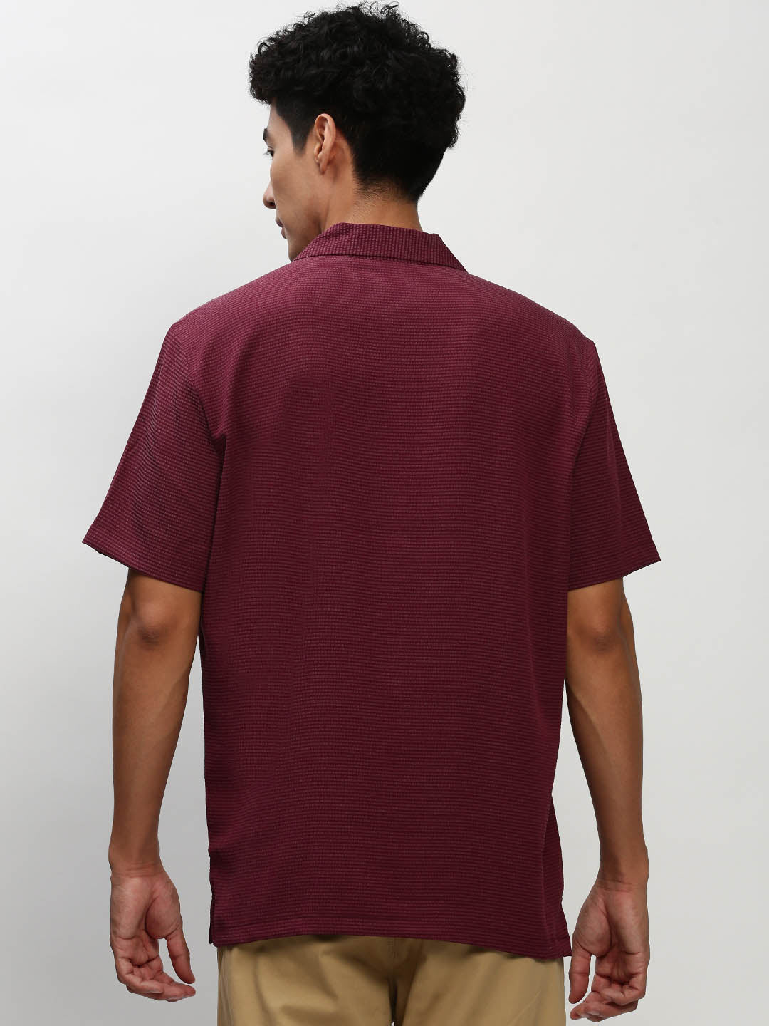 Men's Maroon Solid Casual Shirts