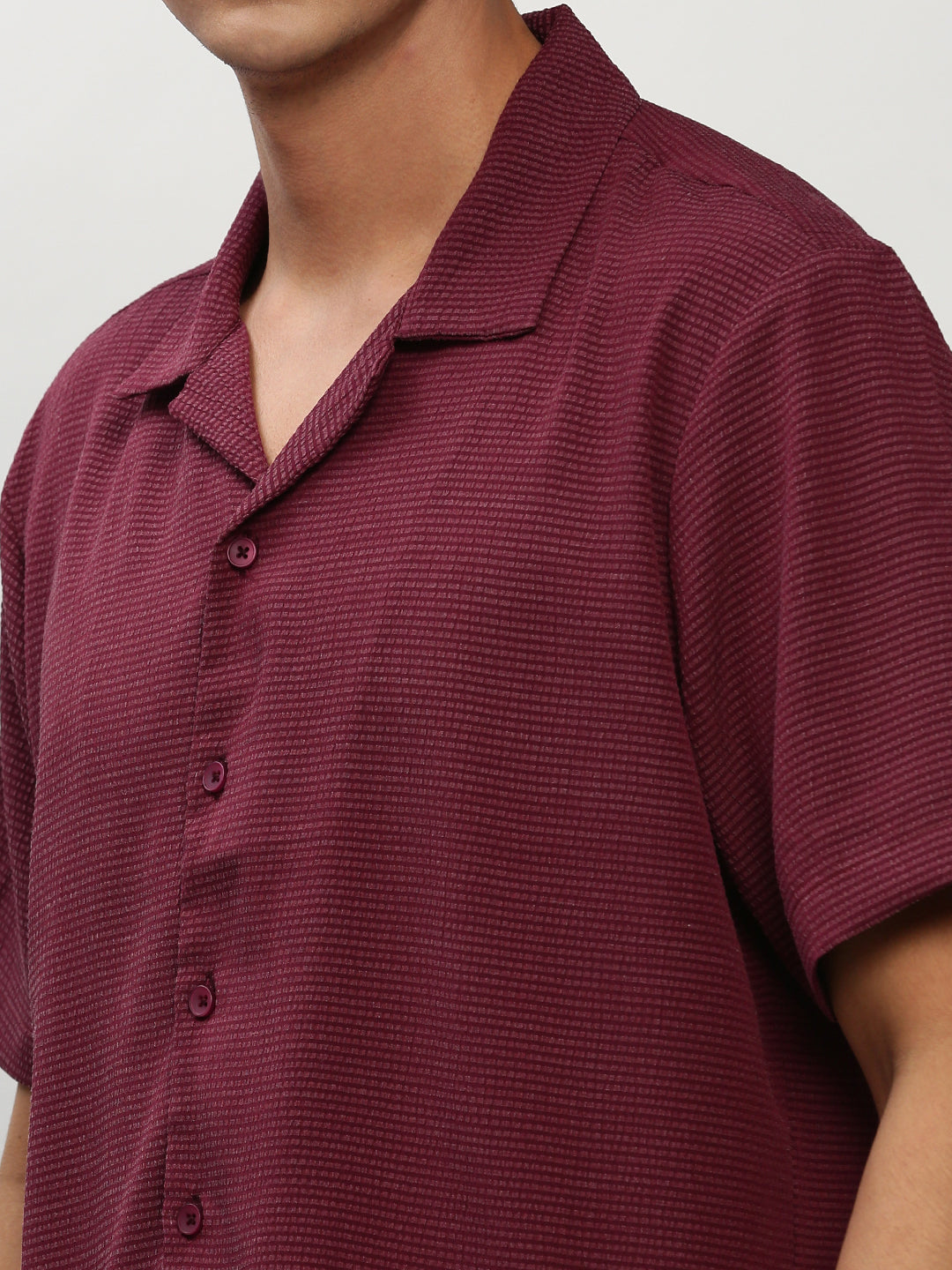 Men's Maroon Solid Casual Shirts