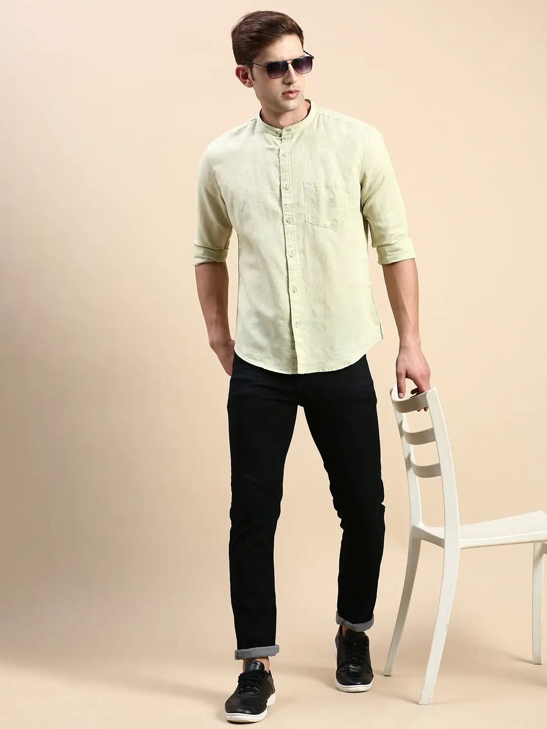Men's Green Solid Casual Shirt