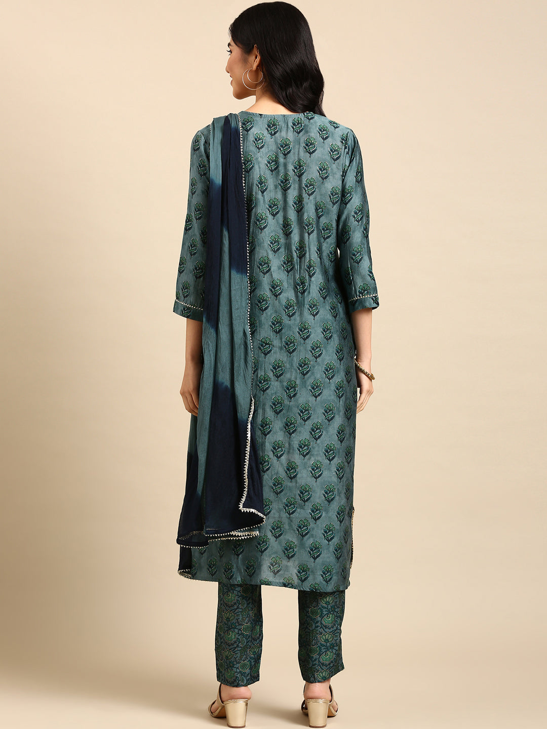 Women's Blue Floral Embroidered Thread Work Kurta Set with Dupatta