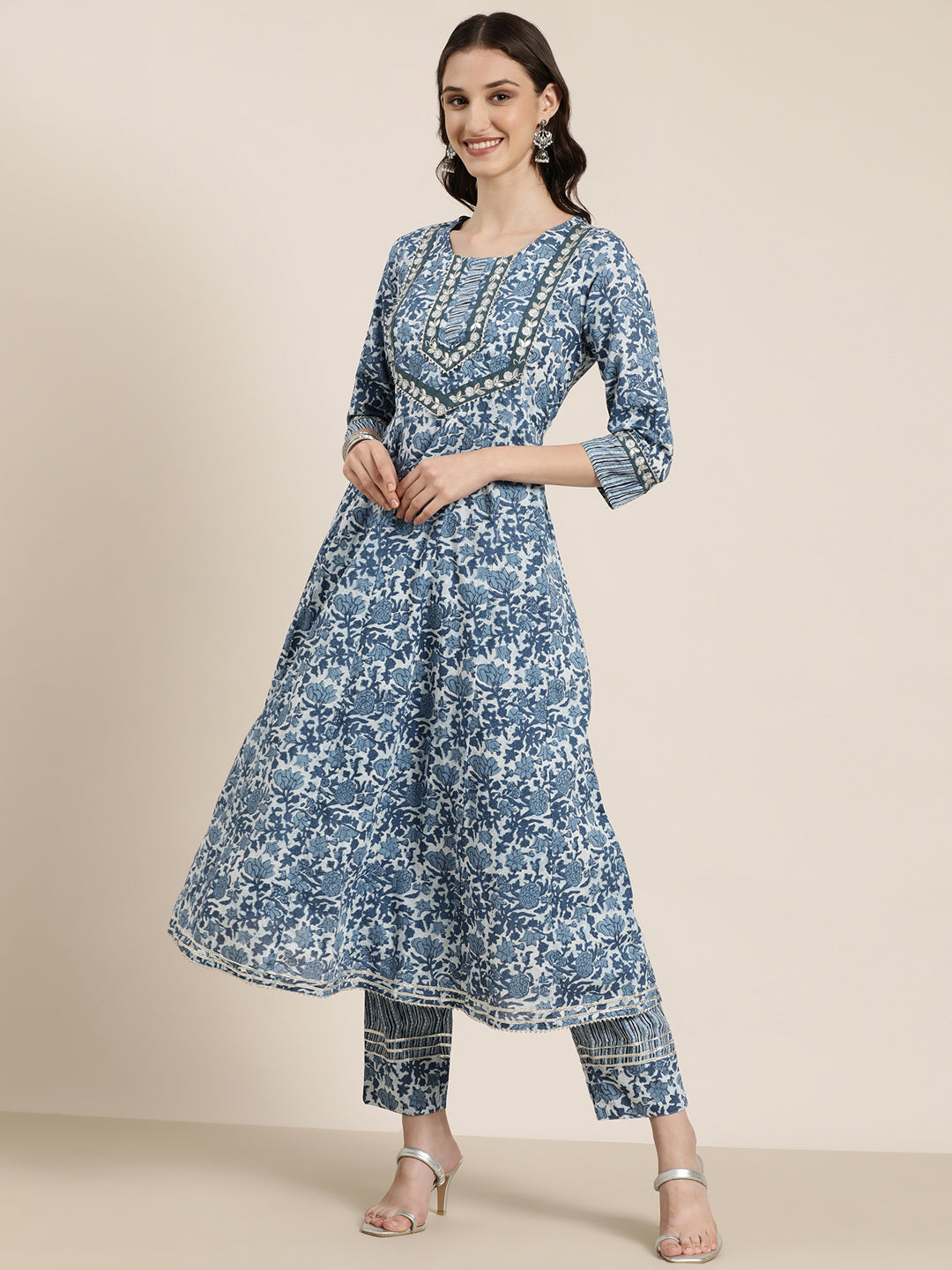 Women Blue Floral Kurta Set