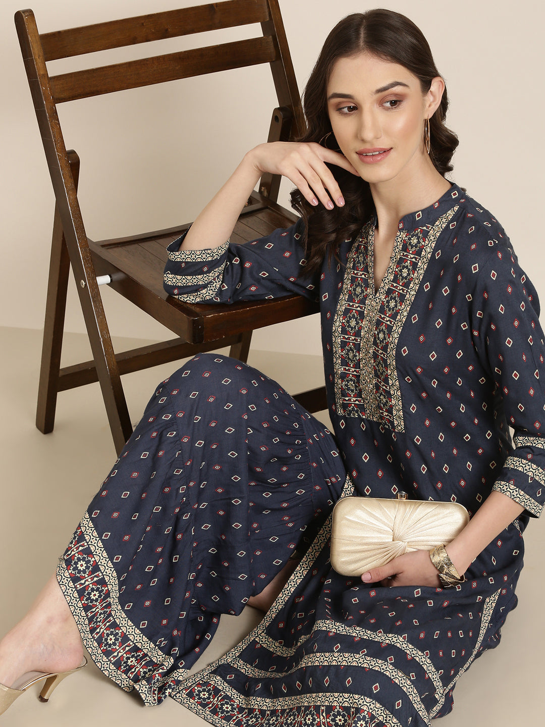 Women Navy Blue Geometrical Kurta Set