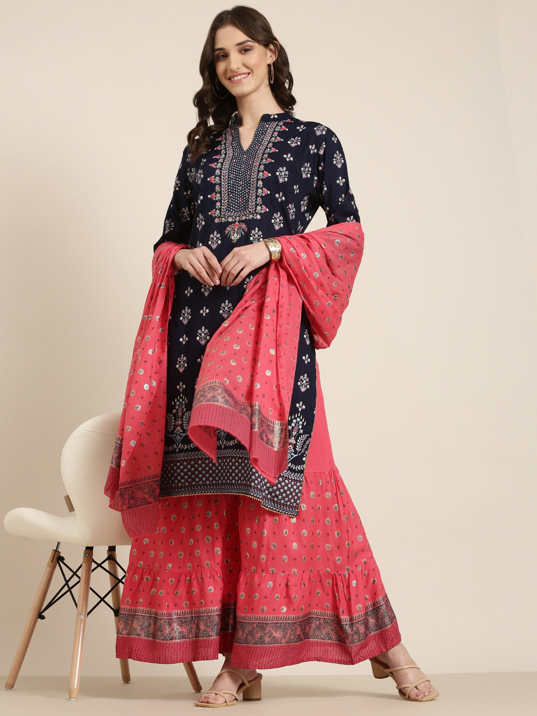 Women Navy Blue Floral Kurta Set