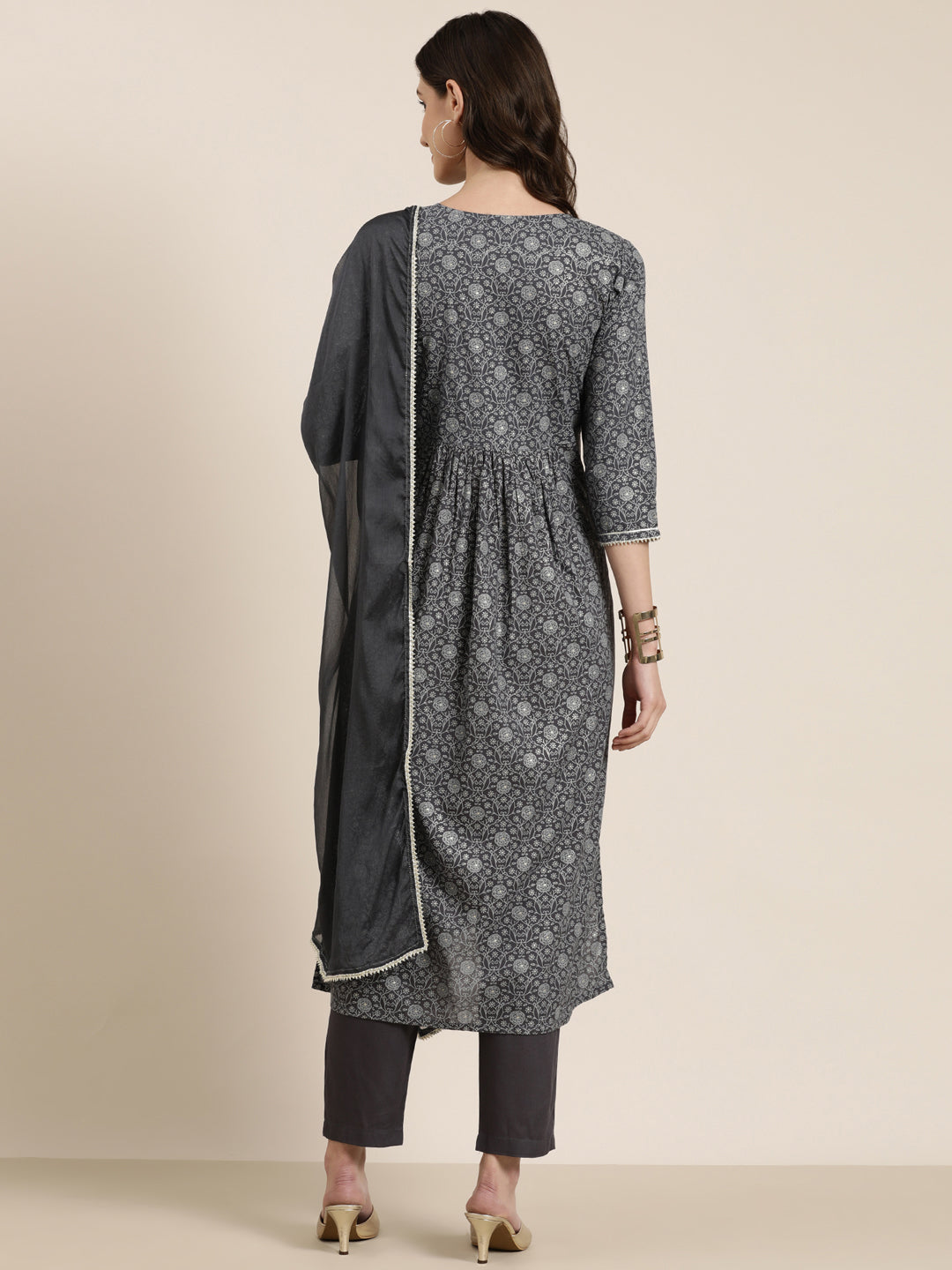 Women Grey Floral Kurta Set