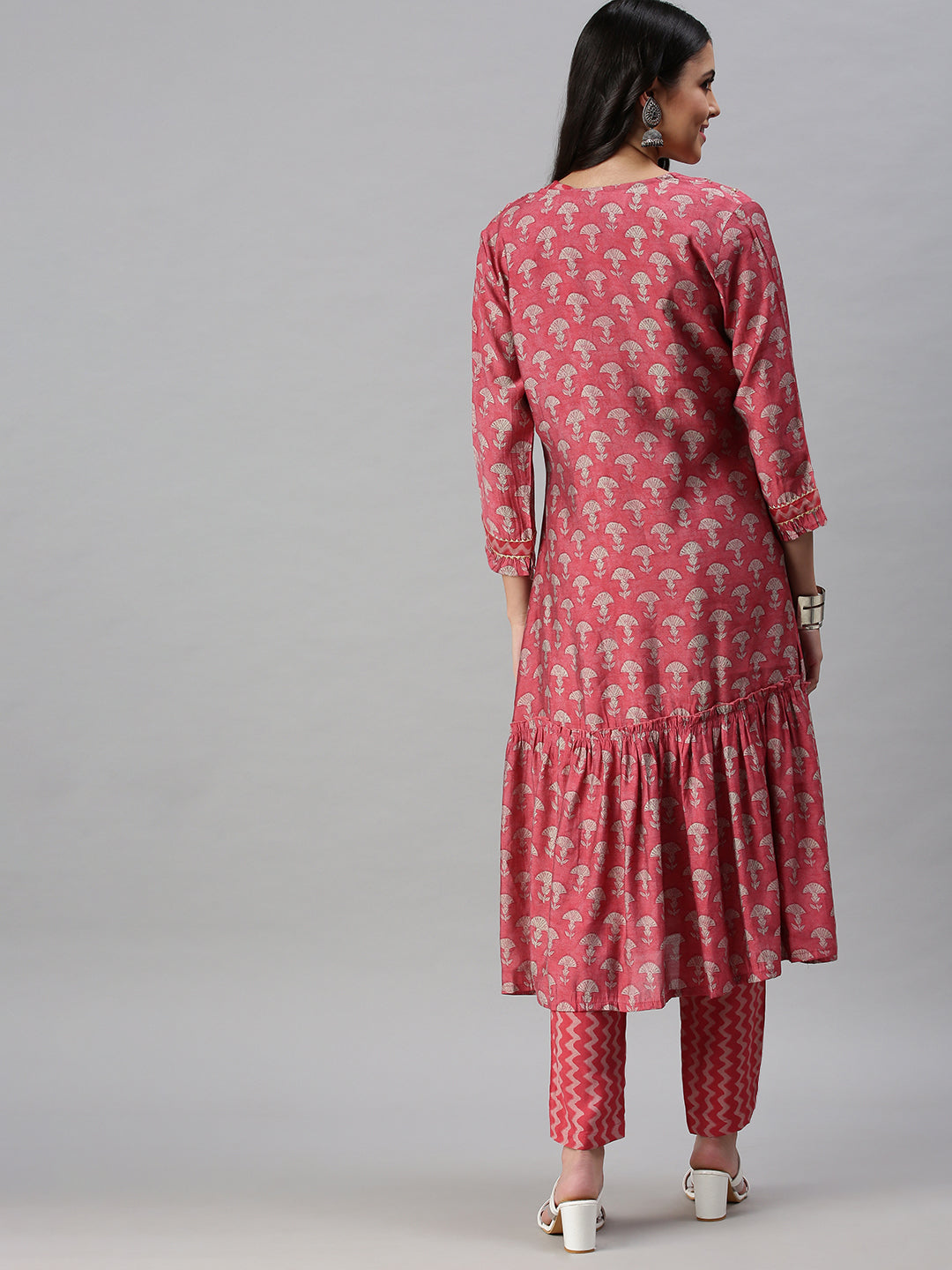 Women's Pink Printed Kurta Sets