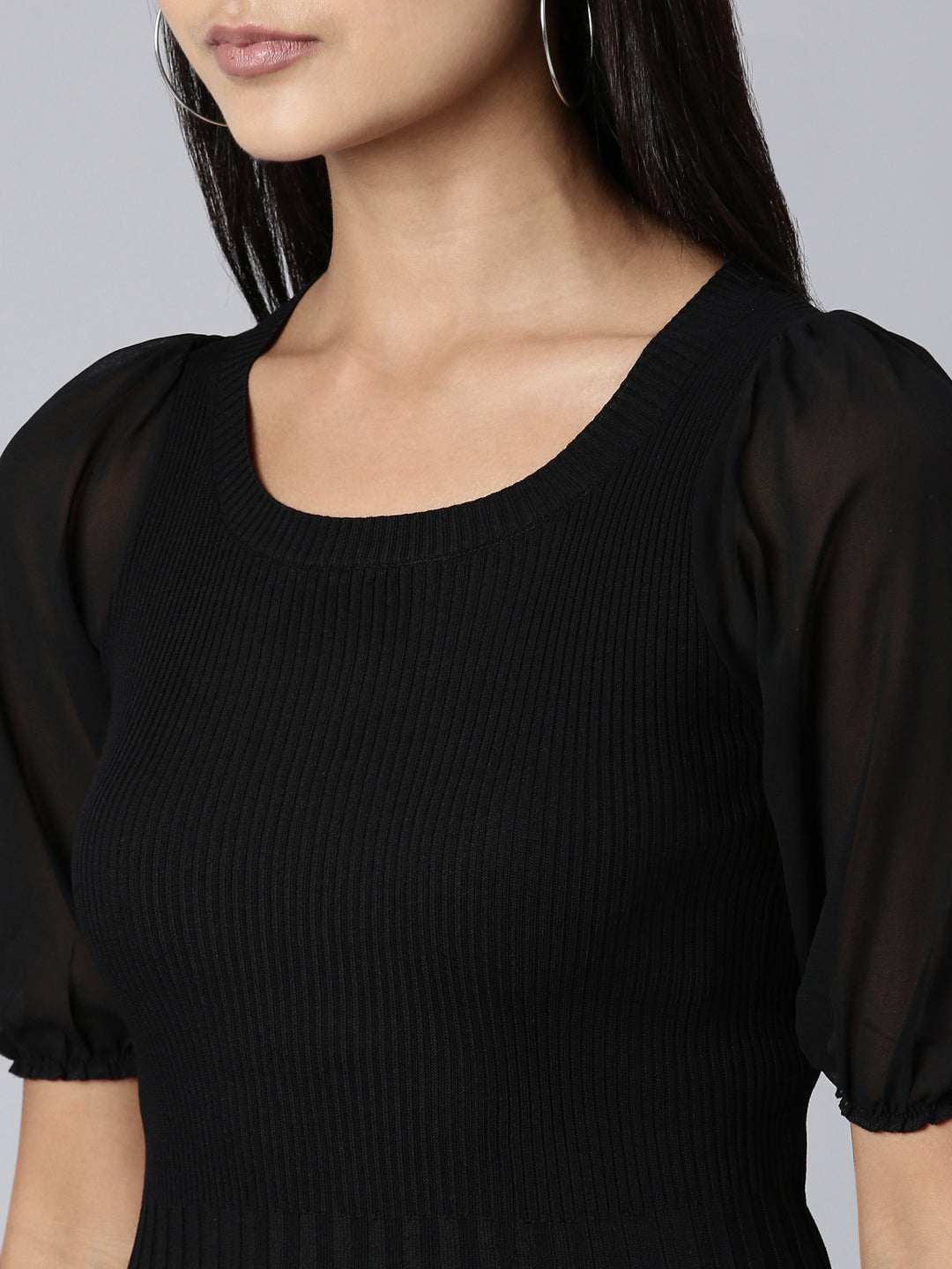 Women Black Solid Fitted Crop Top