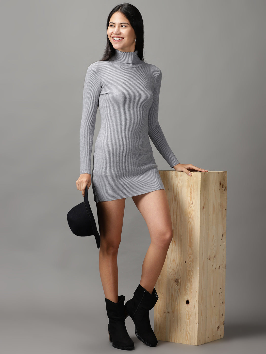 Women's Grey Solid Bodycon Dress
