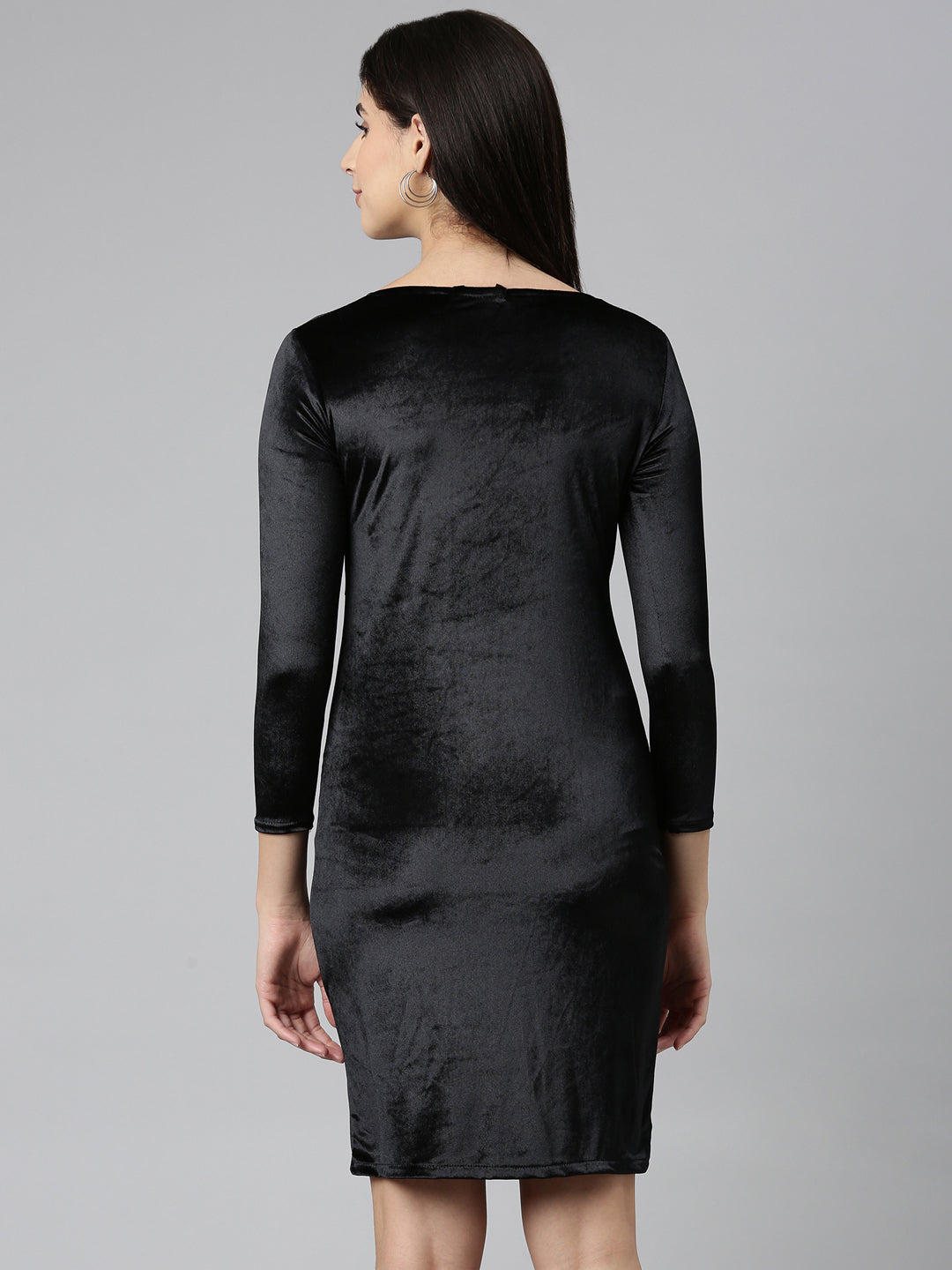 Women Black Solid Sheath Dress