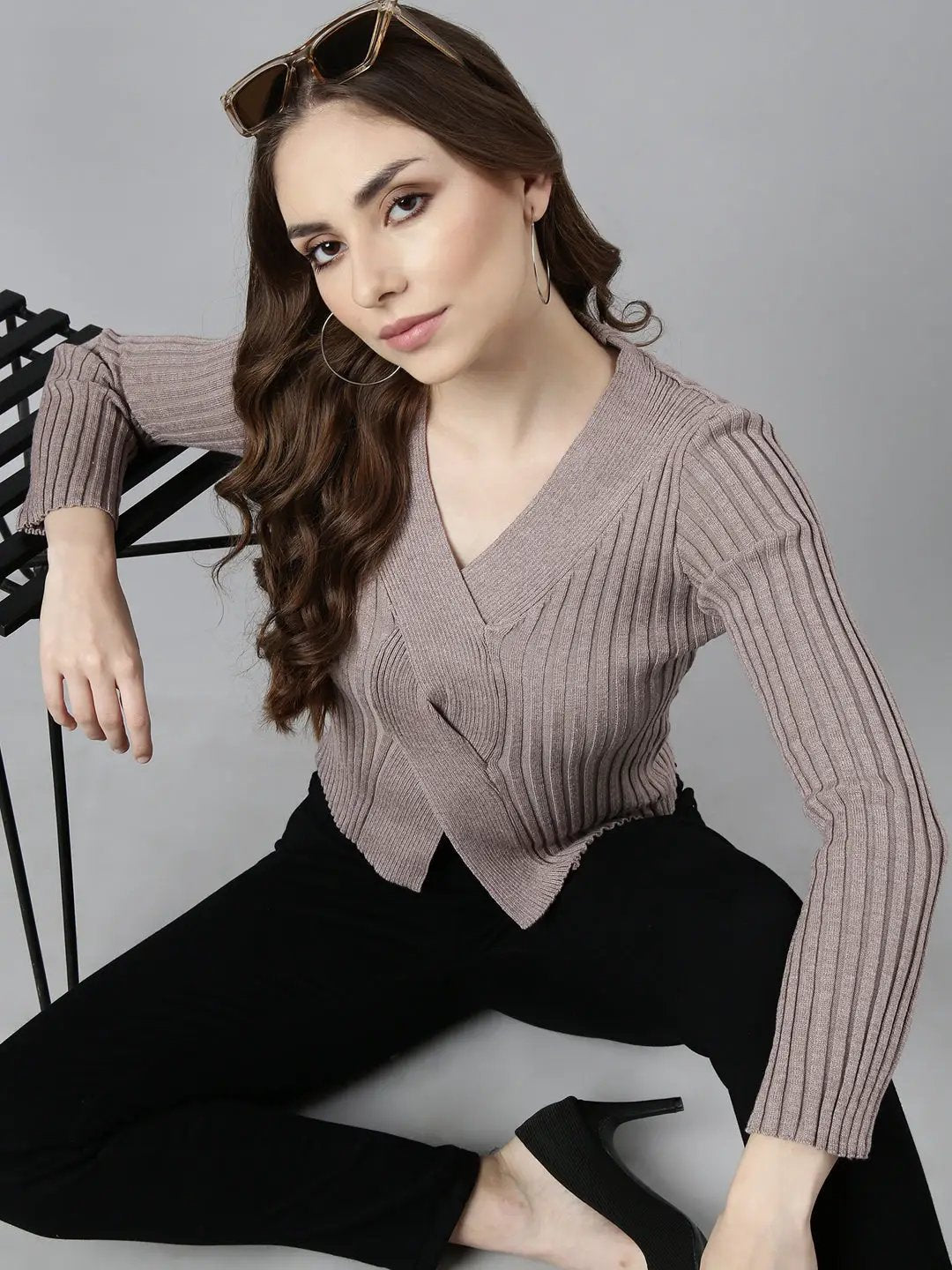 Women's Grey Solid Fitted Top