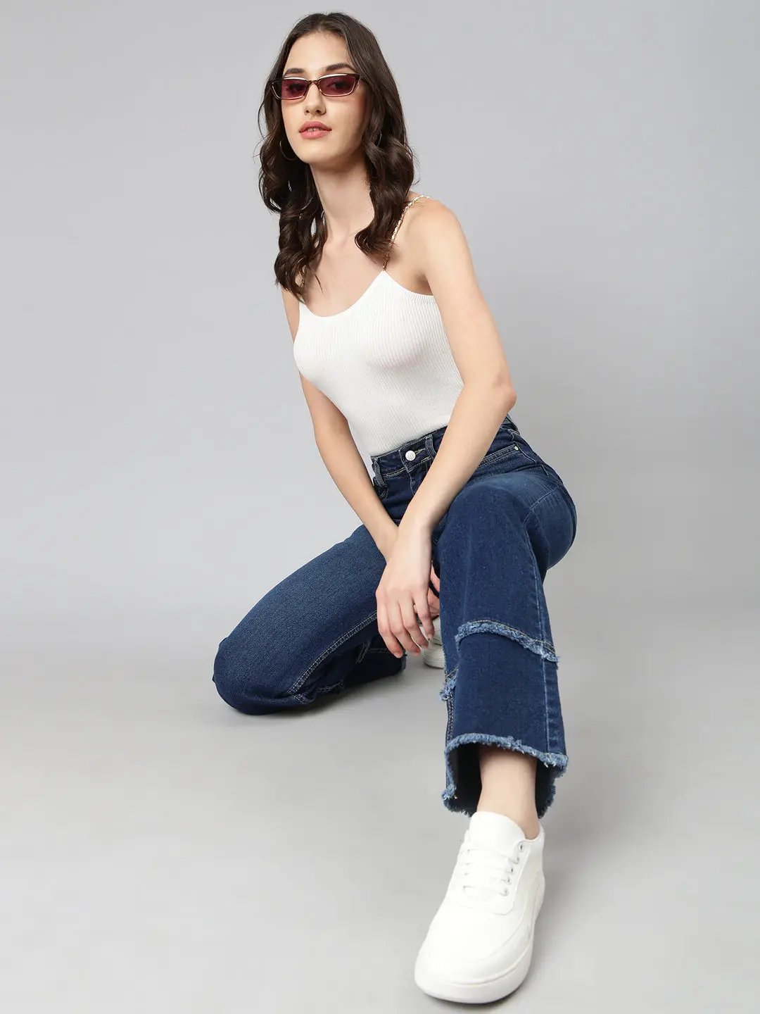 Women's Off White Solid Fitted Crop Top