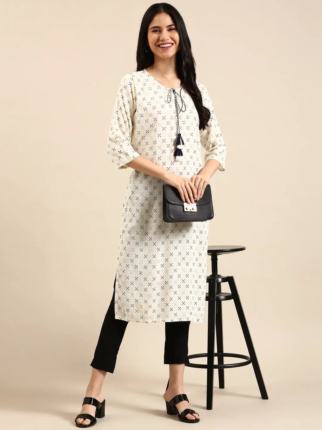 Women's Cream Printed Straight Kurta