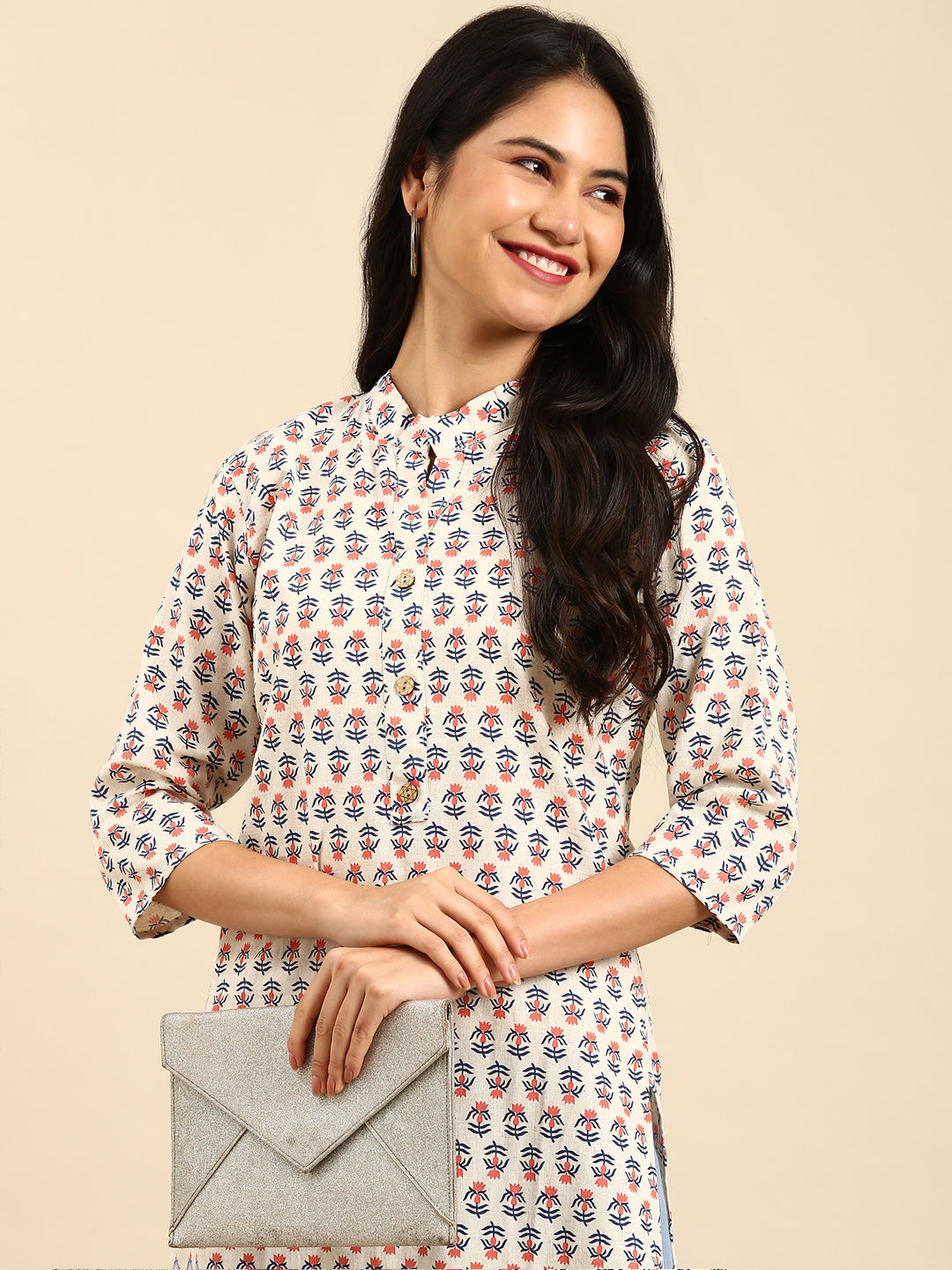 Women's Off White Printed Straight Kurta