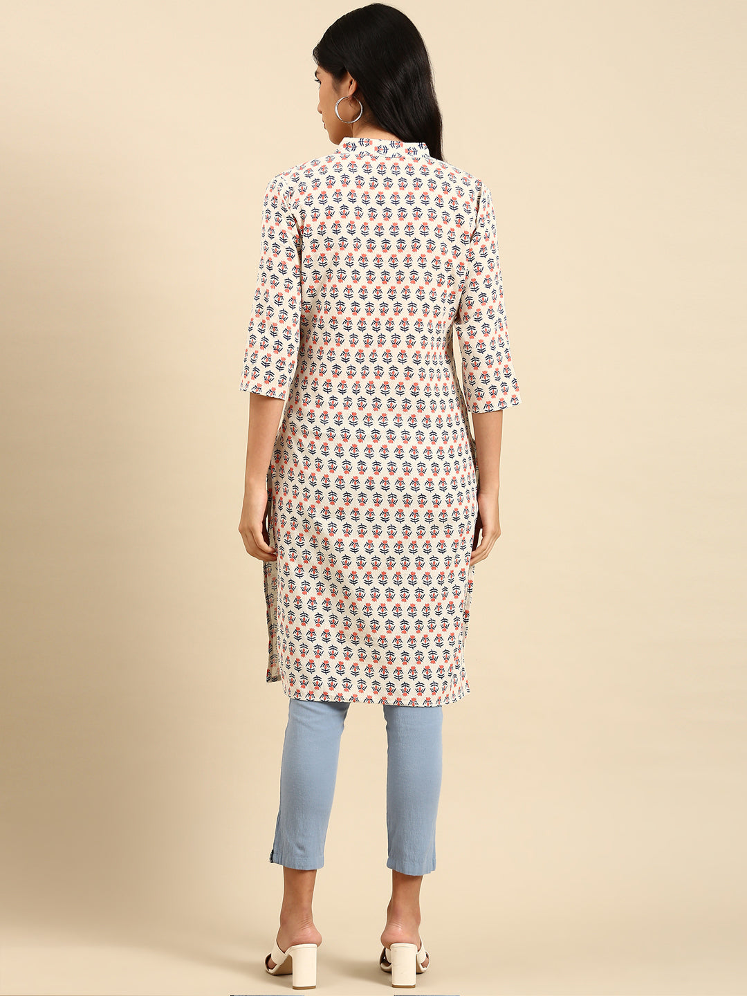 Women's Off White Printed Straight Kurta