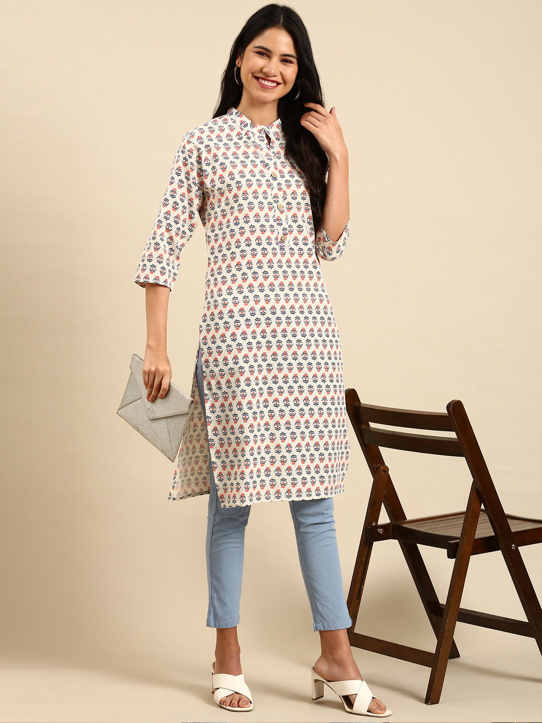 Women's Off White Printed Straight Kurta