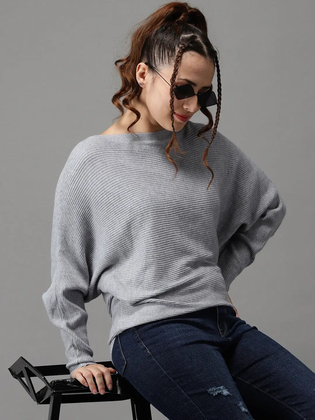 Women's Grey Solid Pullover Sweater