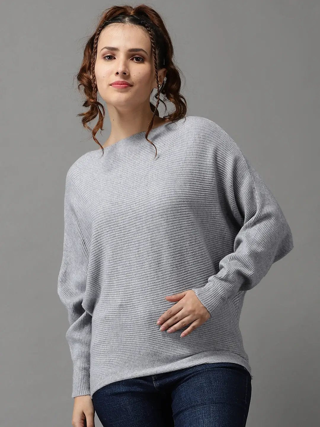 Women's Grey Solid Pullover Sweater