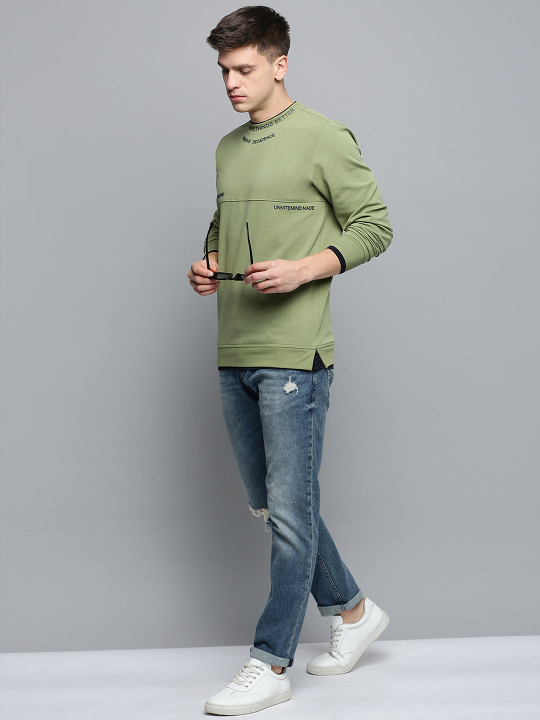 Men Green Solid Casual Sweatshirt