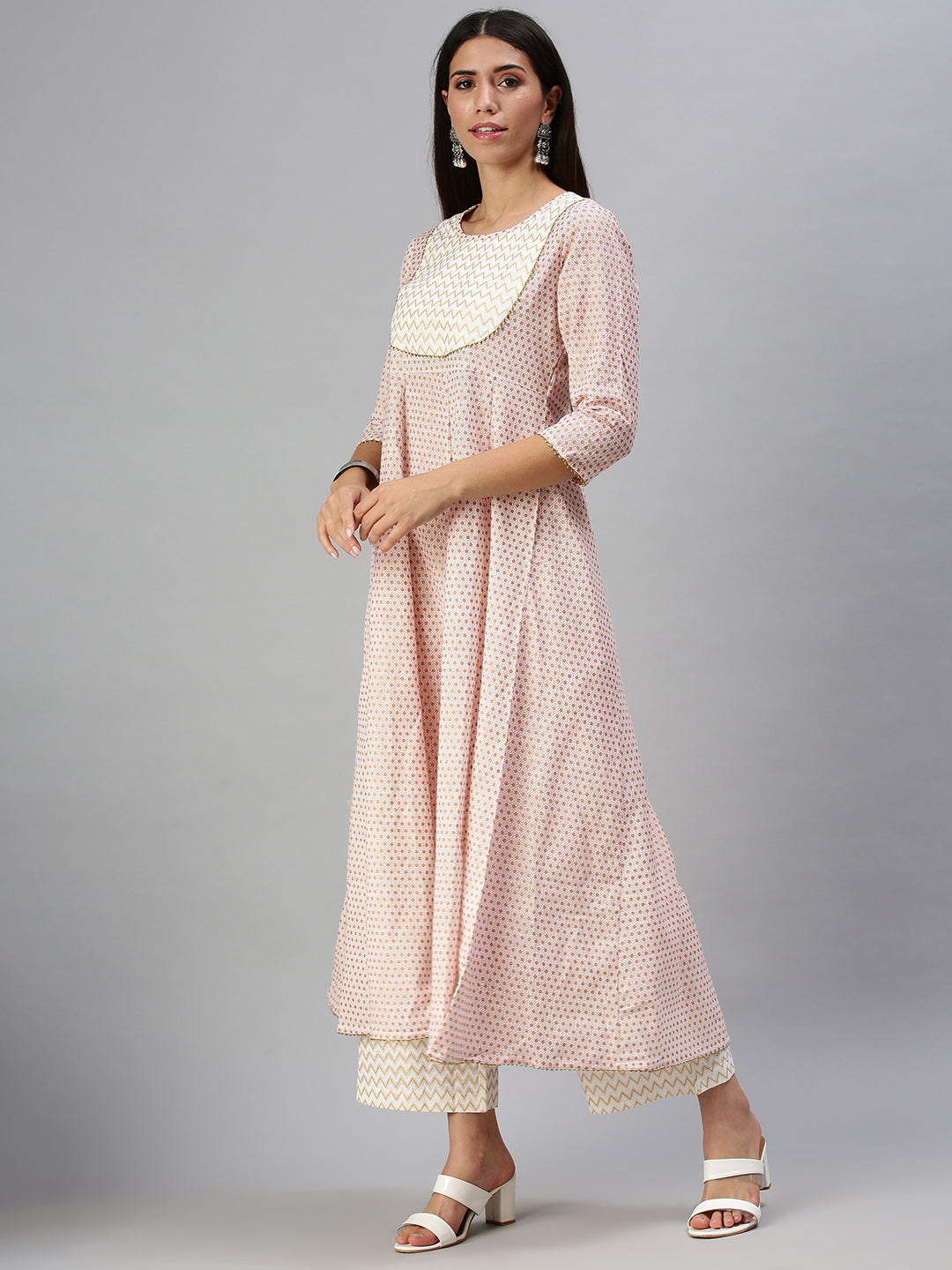 Women's White & Pink Printed Kurta Sets