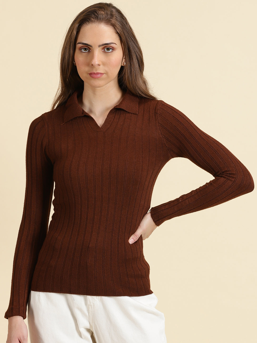 Women's Coffee Brown Solid Fitted Top