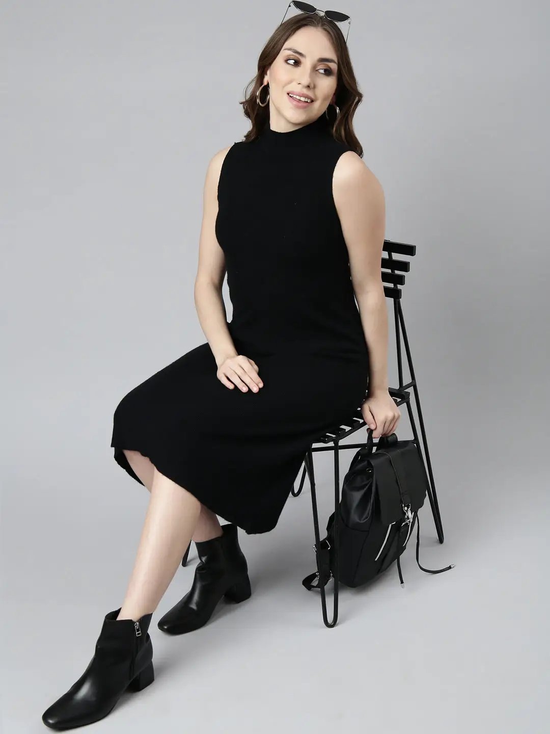 Women's Black Solid Bodycon Dress