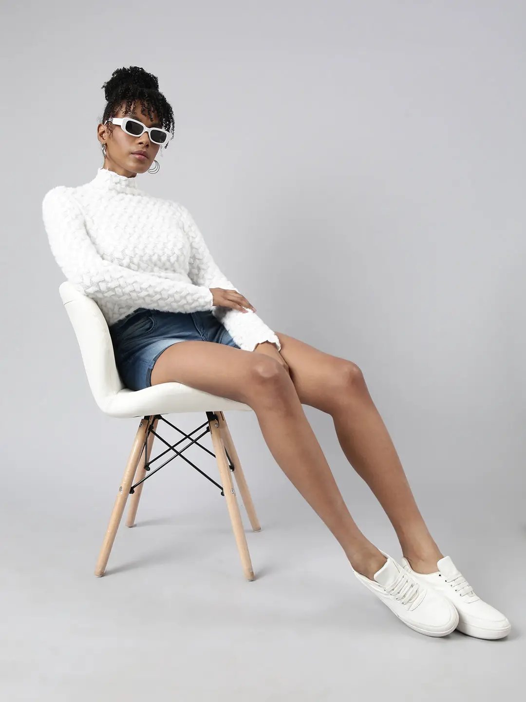 Women's White Self Design Fitted Top