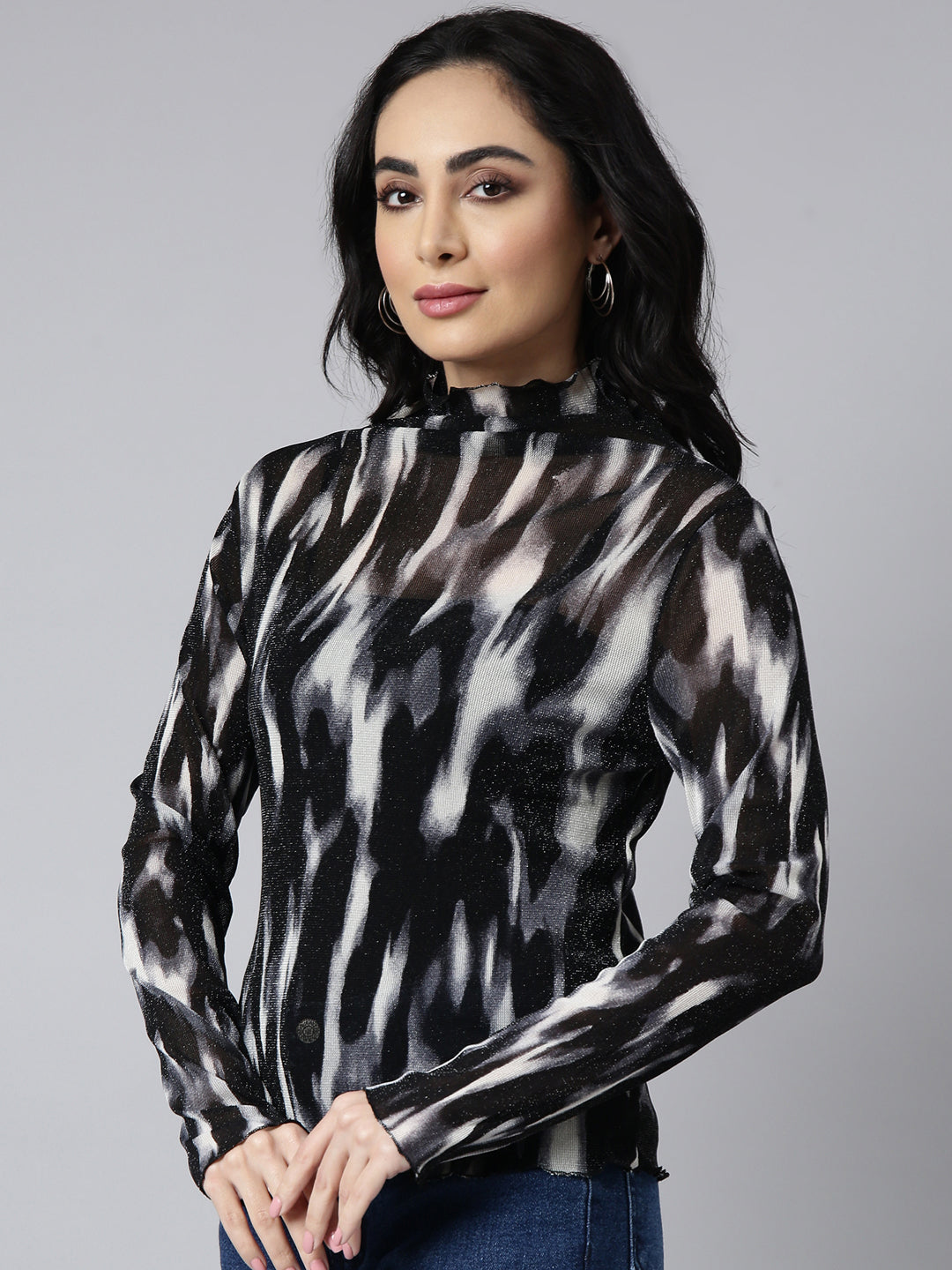 Women's Black Abstract Fitted Top