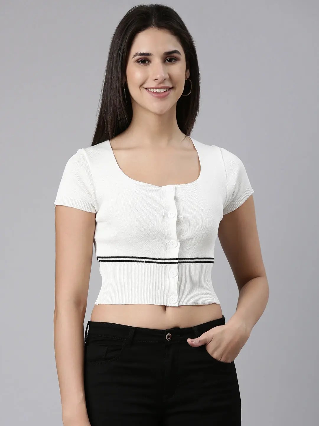 Women's Scoop Neck Solid White Fitted Crop Top