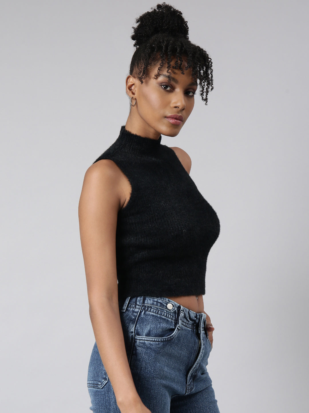 Women Black Solid Crop Top